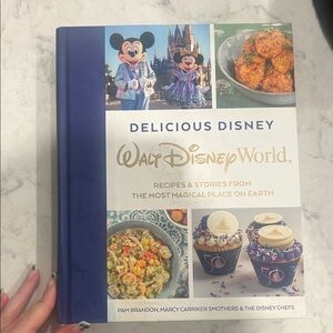 50th Anniversary Walt Disney World Cookbook - Blue